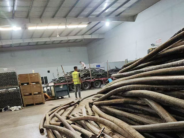 �U��|���Ո�r